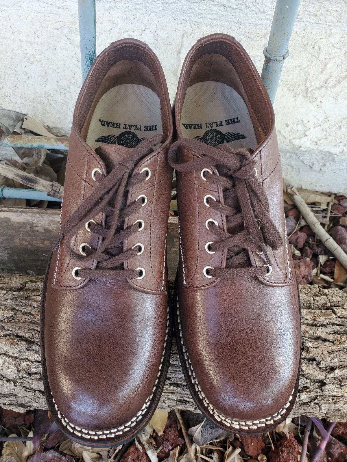 Photo by patinathunderdome on September 30, 2021 of the The Flat Head Oxford Shoe in Brown Teacore Horsebutt.