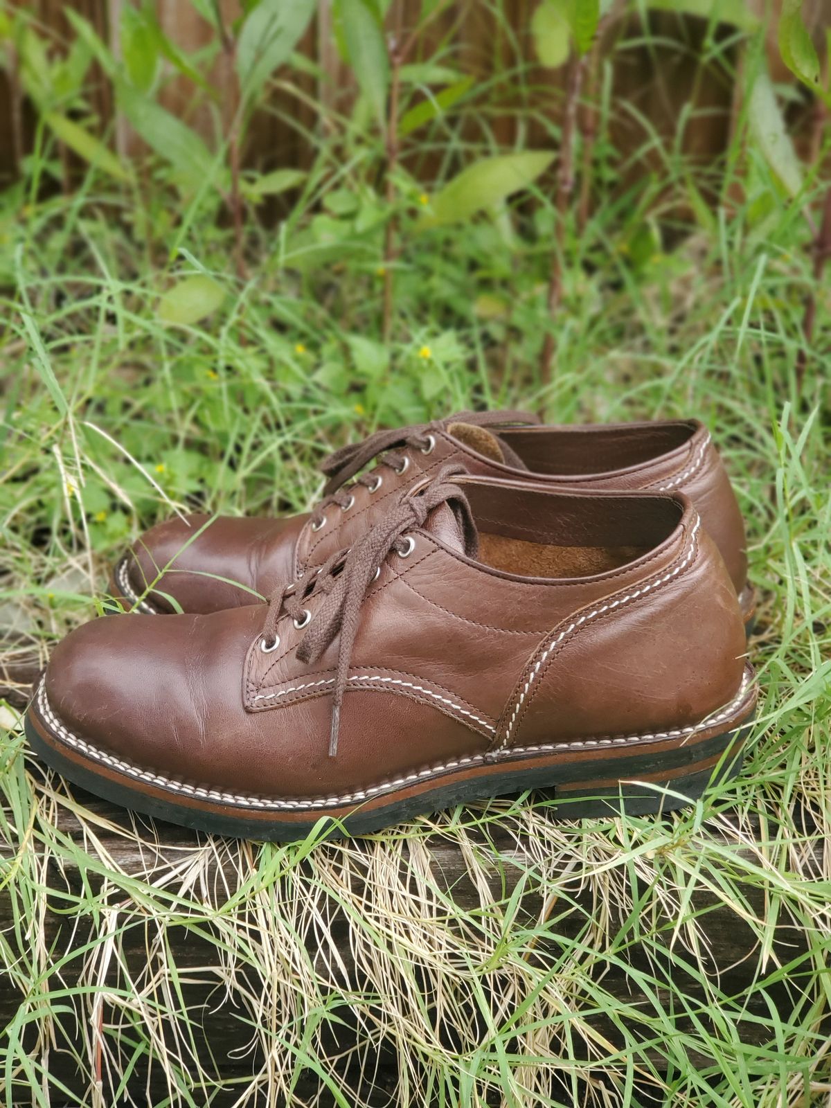 Photo by patinathunderdome on November 4, 2021 of the The Flat Head Oxford Shoe in Brown Teacore Horsebutt.