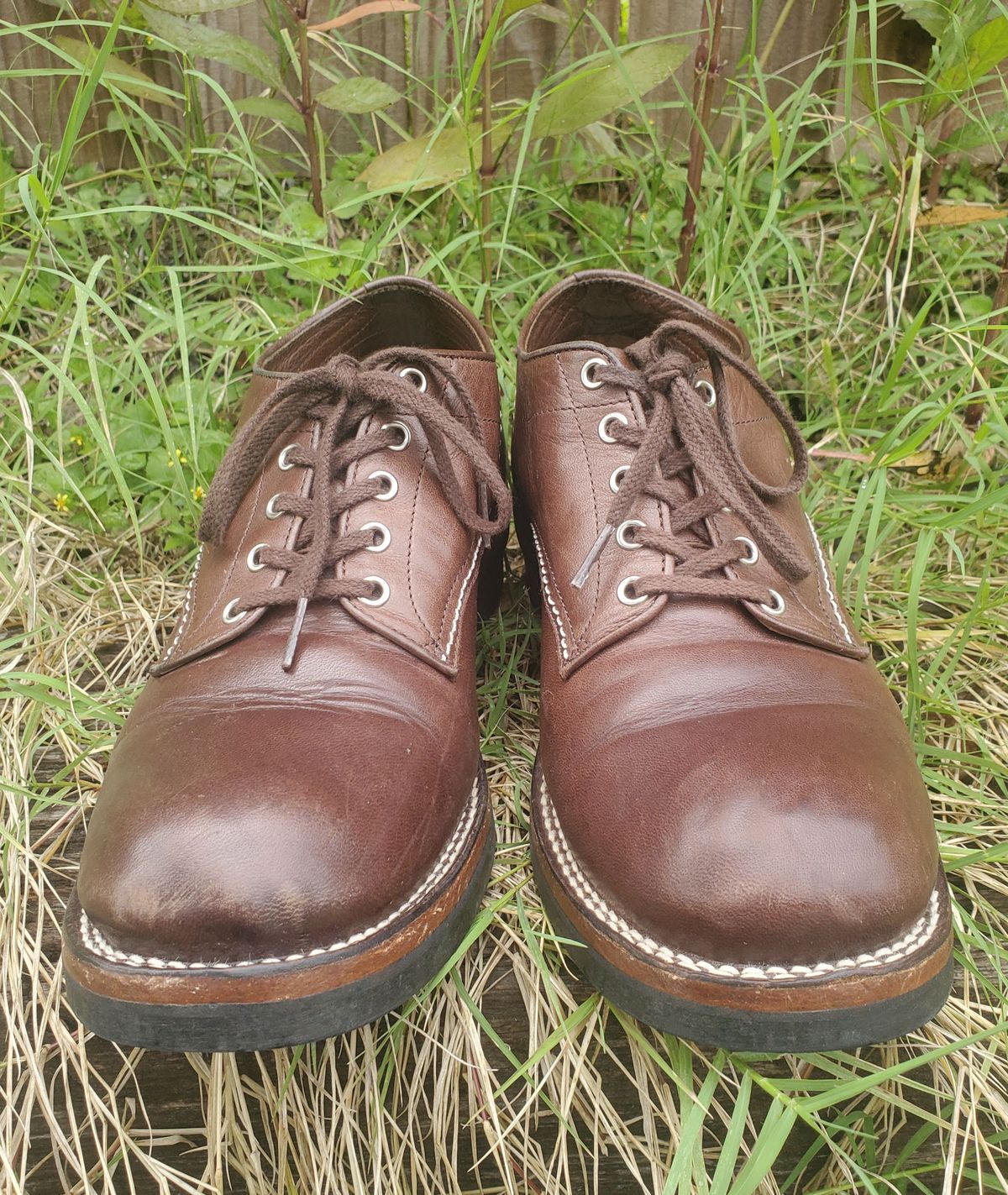 Photo by patinathunderdome on December 5, 2021 of the The Flat Head Oxford Shoe in Brown Teacore Horsebutt.