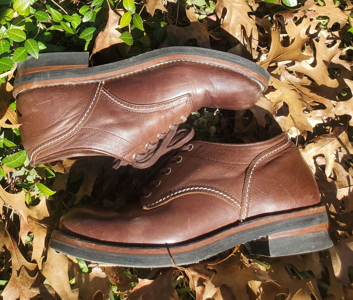 Photo by patinathunderdome on January 5, 2022 of the The Flat Head Oxford Shoe in Brown Teacore Horsebutt.