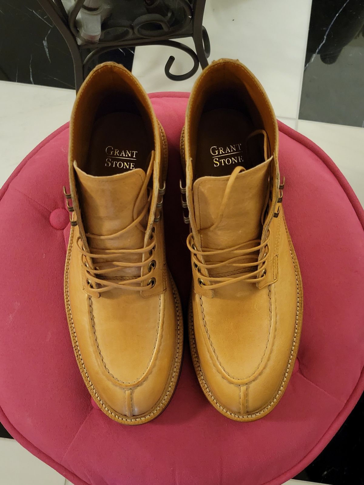 Photo by patinathunderdome on November 1, 2021 of the Grant Stone Ottawa Boot in Incas Natural Kangaroo.