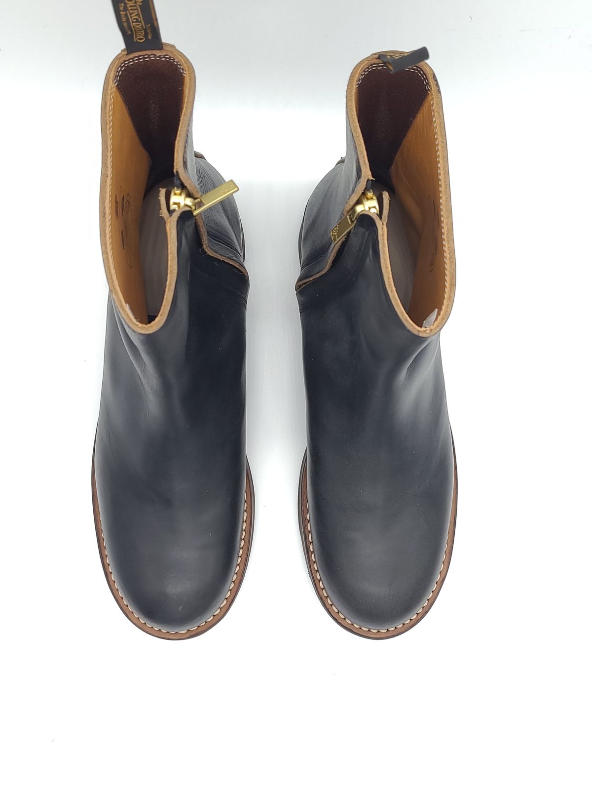 Photo by patinathunderdome on November 5, 2021 of the Rolling Dub Trio Casper Boot in Horween Black Chromexcel.