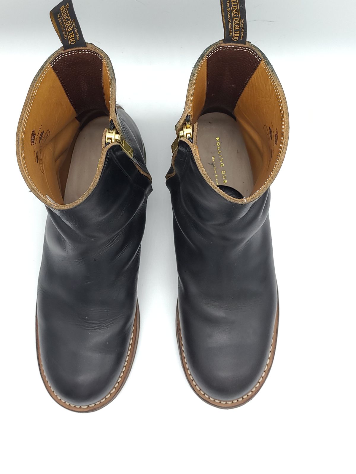 Photo by patinathunderdome on December 6, 2021 of the Rolling Dub Trio Casper Boot in Horween Black Chromexcel.