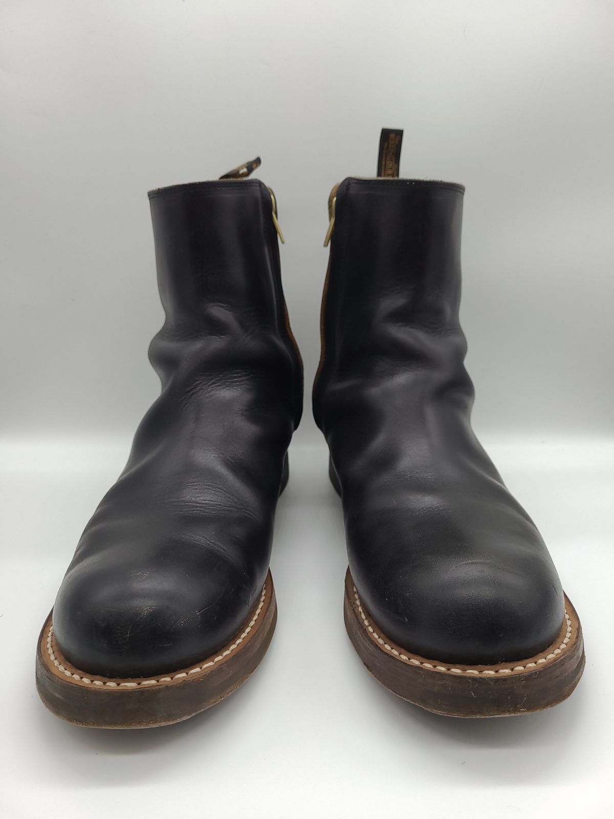Photo by patinathunderdome on January 6, 2022 of the Rolling Dub Trio Casper Boot in Horween Black Chromexcel.