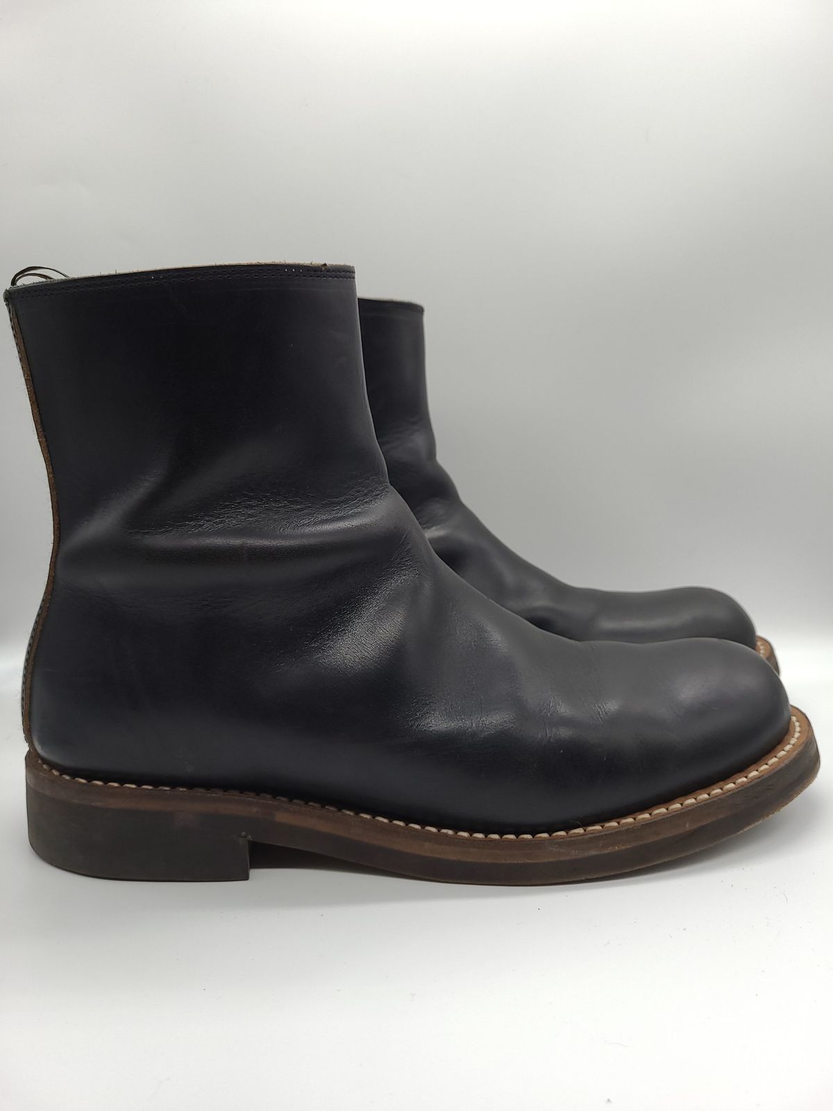 Photo by patinathunderdome on January 6, 2022 of the Rolling Dub Trio Casper Boot in Horween Black Chromexcel.