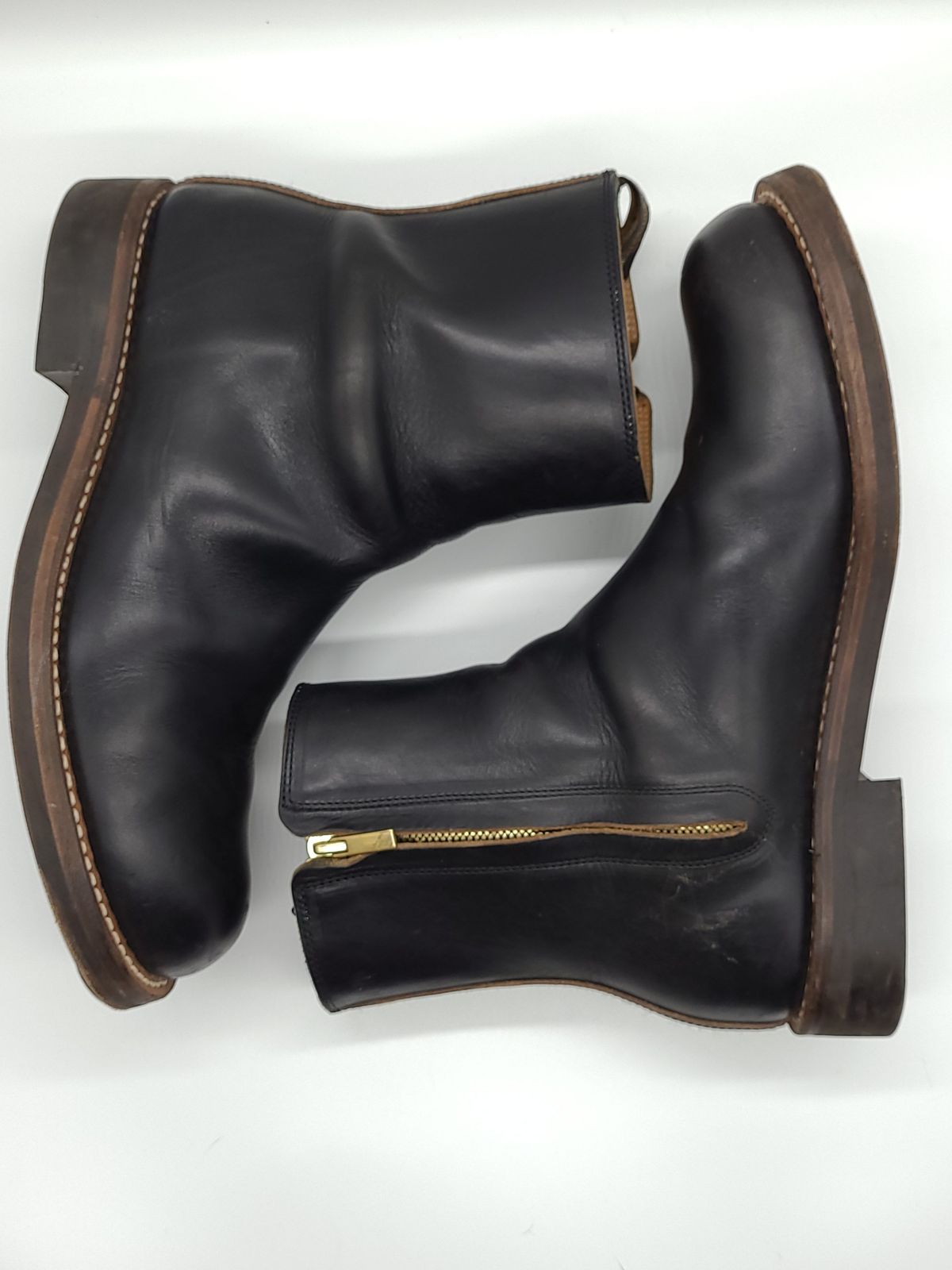 Photo by patinathunderdome on January 6, 2022 of the Rolling Dub Trio Casper Boot in Horween Black Chromexcel.