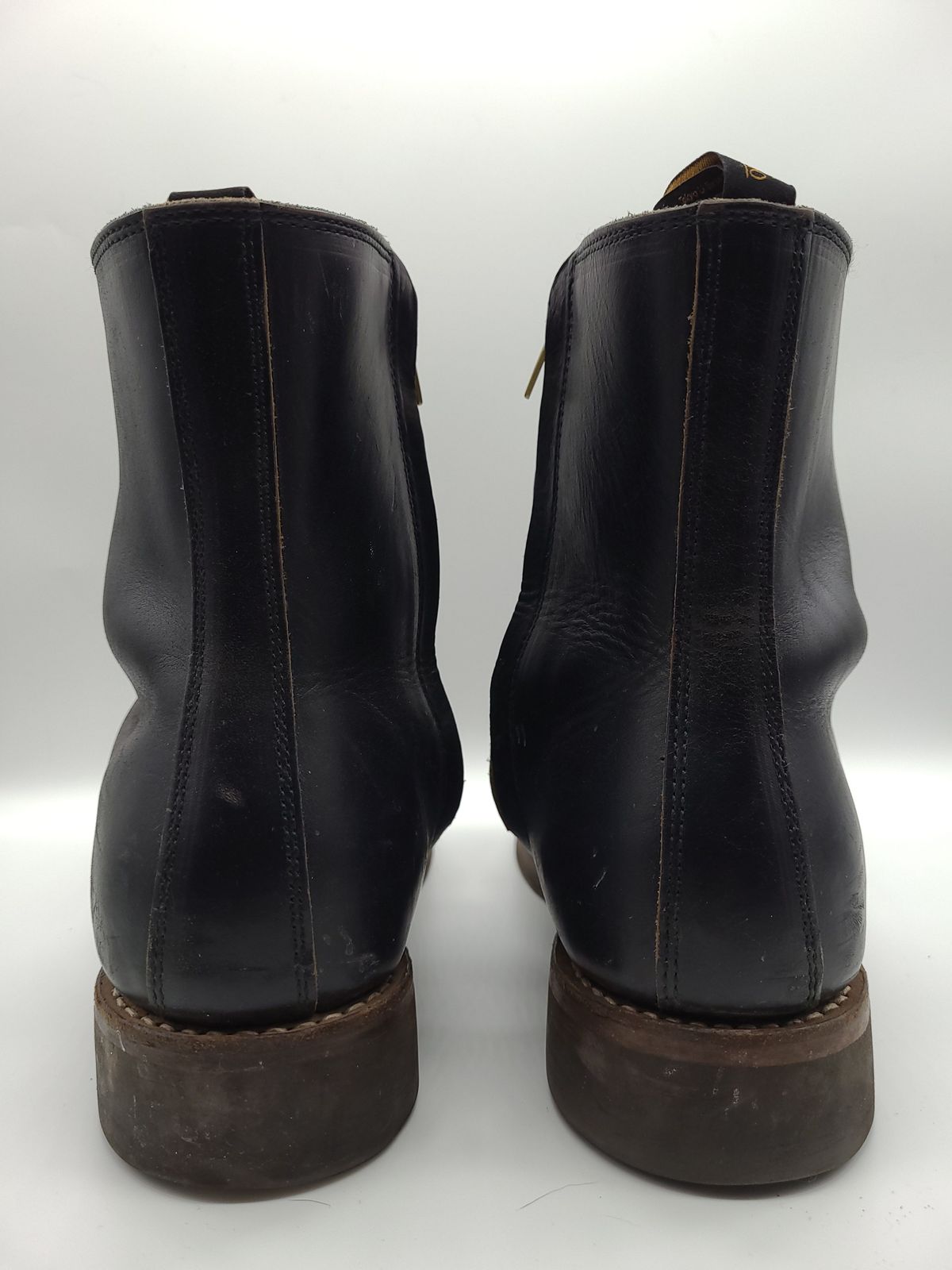 Photo by patinathunderdome on February 6, 2022 of the Rolling Dub Trio Casper Boot in Horween Black Chromexcel.