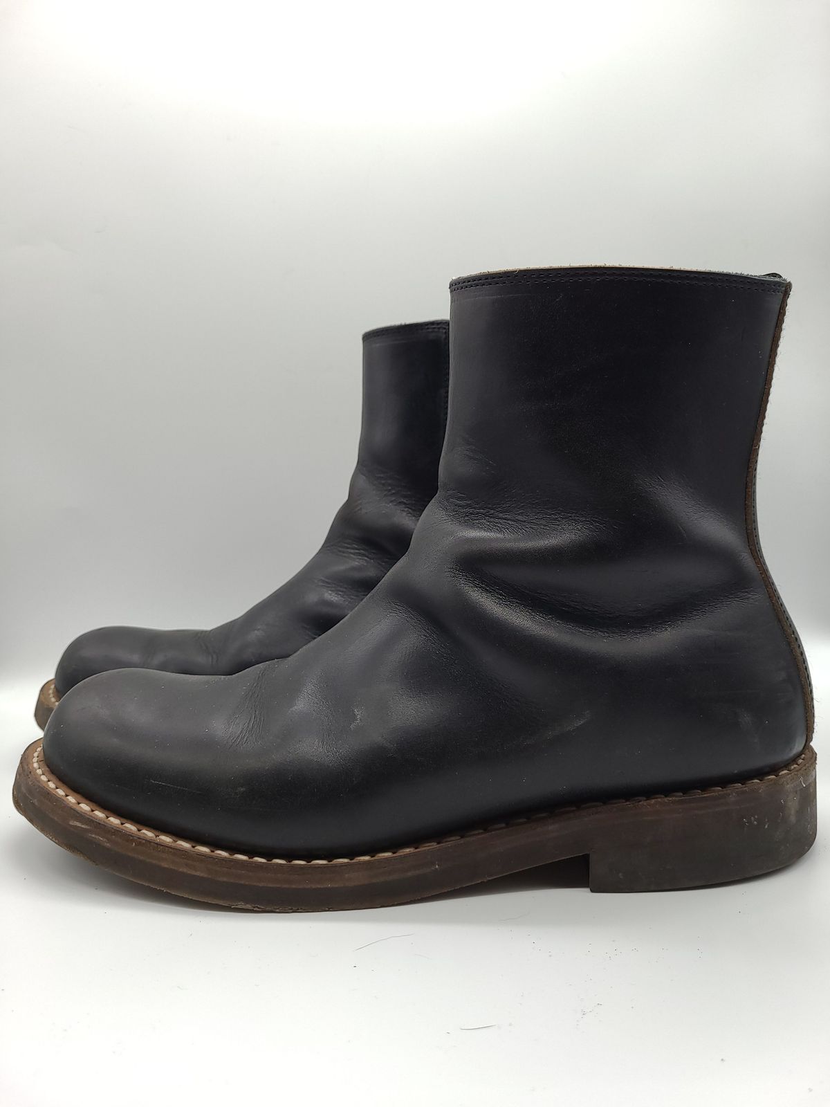 Photo by patinathunderdome on February 6, 2022 of the Rolling Dub Trio Casper Boot in Horween Black Chromexcel.