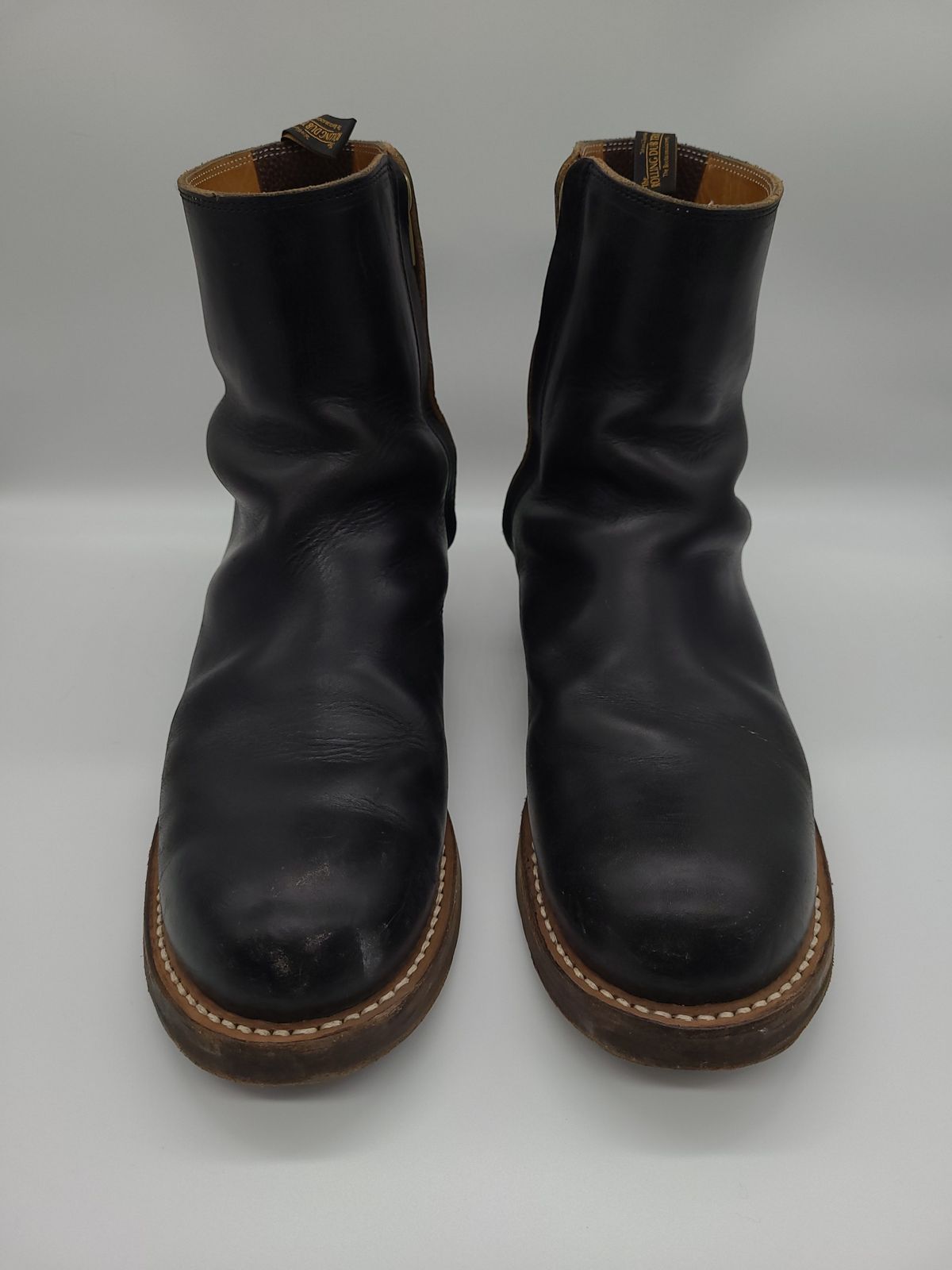 Photo by patinathunderdome on March 6, 2022 of the Rolling Dub Trio Casper Boot in Horween Black Chromexcel.