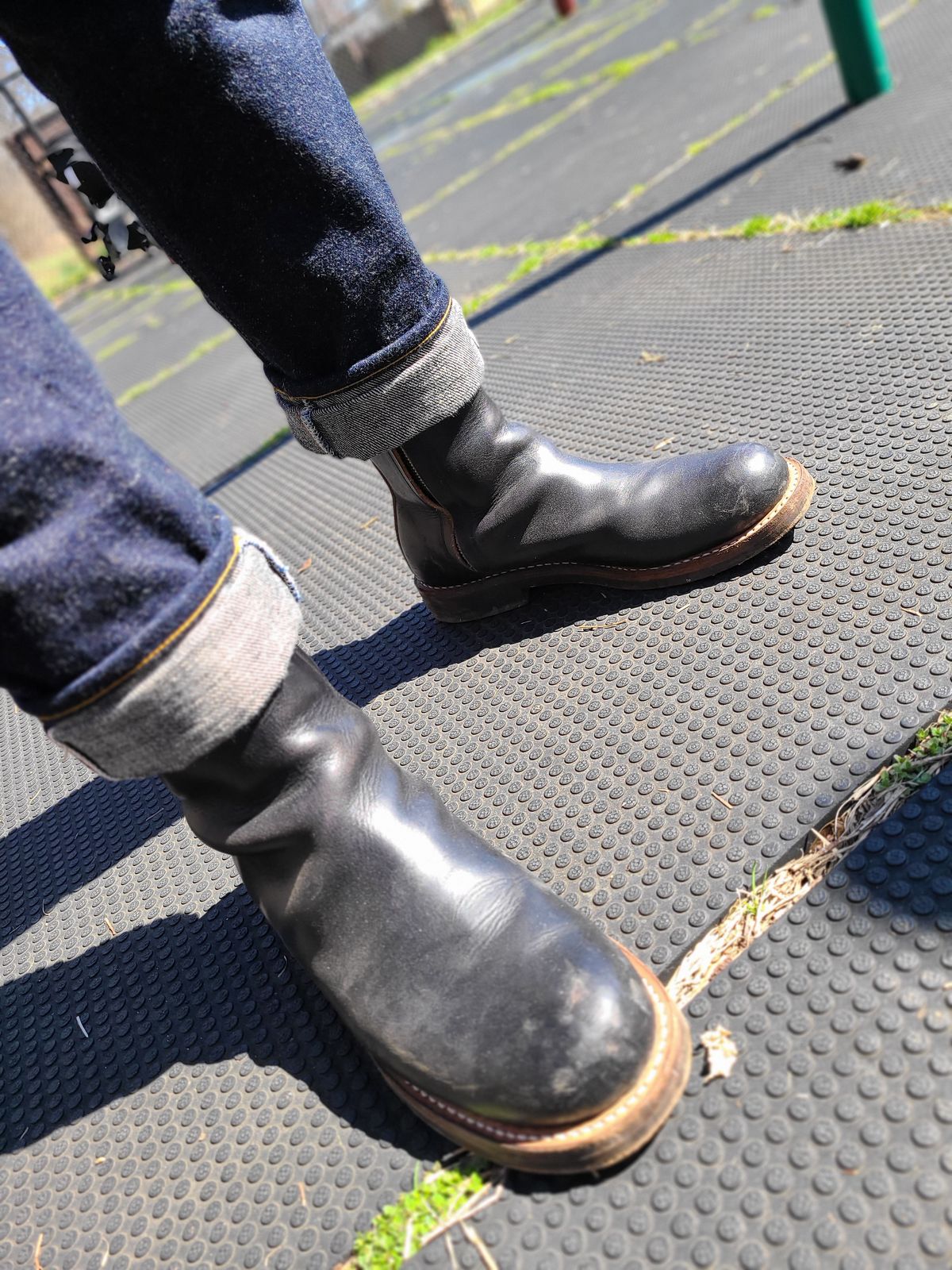 Photo by patinathunderdome on April 6, 2022 of the Rolling Dub Trio Casper Boot in Horween Black Chromexcel.