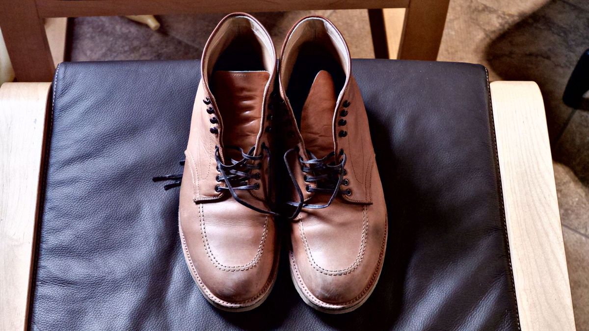 Photo by patinathunderdome on November 1, 2021 of the Alden Indy Boot in Horween Natural Chromexcel.