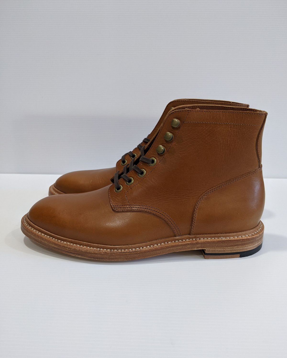 Photo by patinathunderdome on October 2, 2021 of the Grant Stone Diesel Boot in Badalassi Carlo Saddle Tan Minerva.