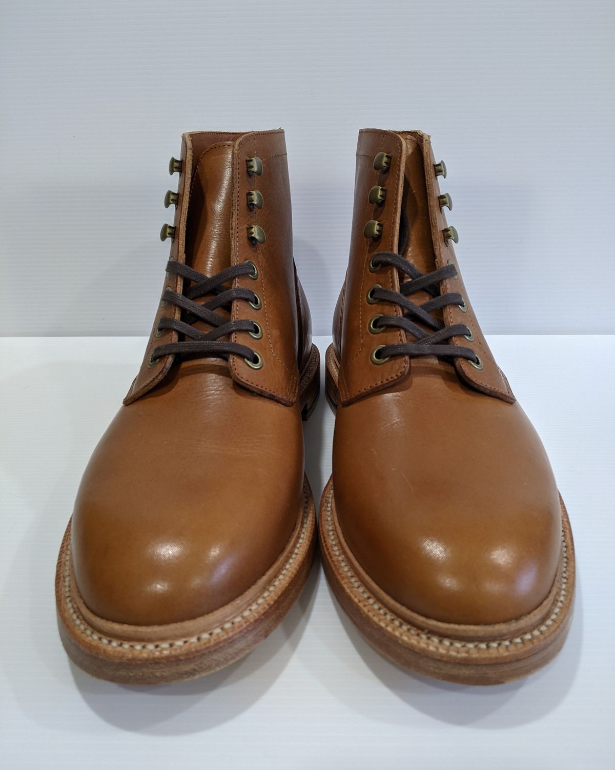 Photo by patinathunderdome on October 2, 2021 of the Grant Stone Diesel Boot in Badalassi Carlo Saddle Tan Minerva.