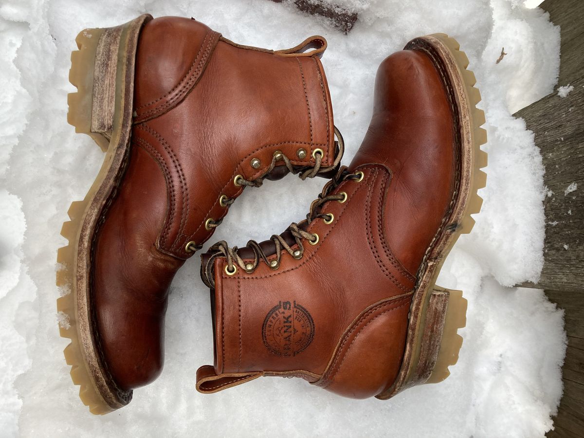 Photo by patinathunderdome on January 1, 2022 of the Frank's Boots Wilshire in Wickett & Craig Chestnut English Bridle.