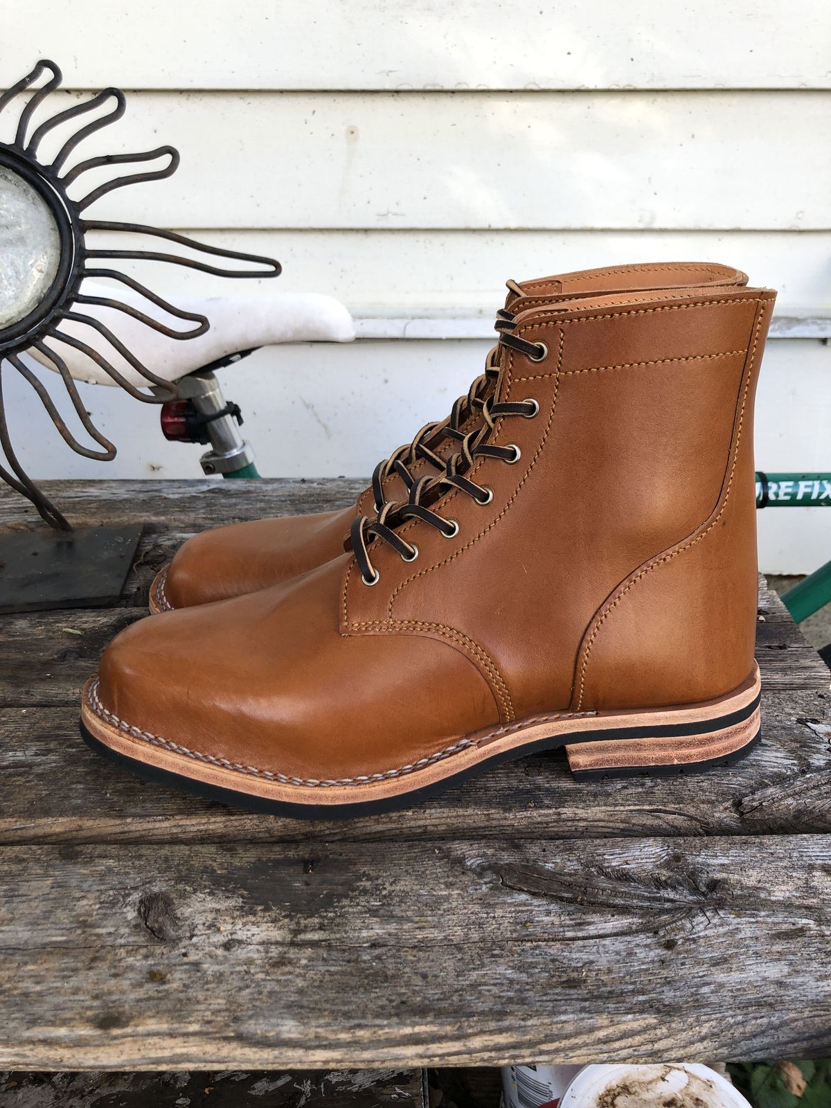 Photo by patinathunderdome on October 8, 2021 of the Confluence Leather #1 in MPG Bourbon Apollo.