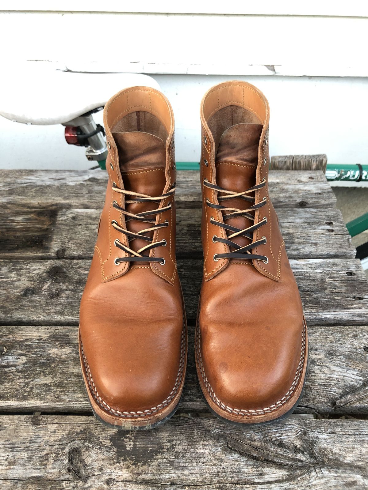 Photo by patinathunderdome on January 4, 2022 of the Confluence Leather #1 in MPG Bourbon Apollo.