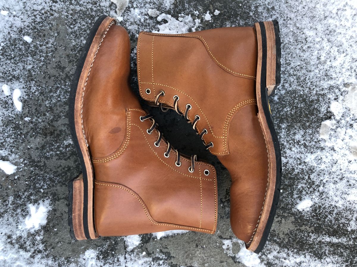 Photo by patinathunderdome on February 5, 2022 of the Confluence Leather #1 in MPG Bourbon Apollo.