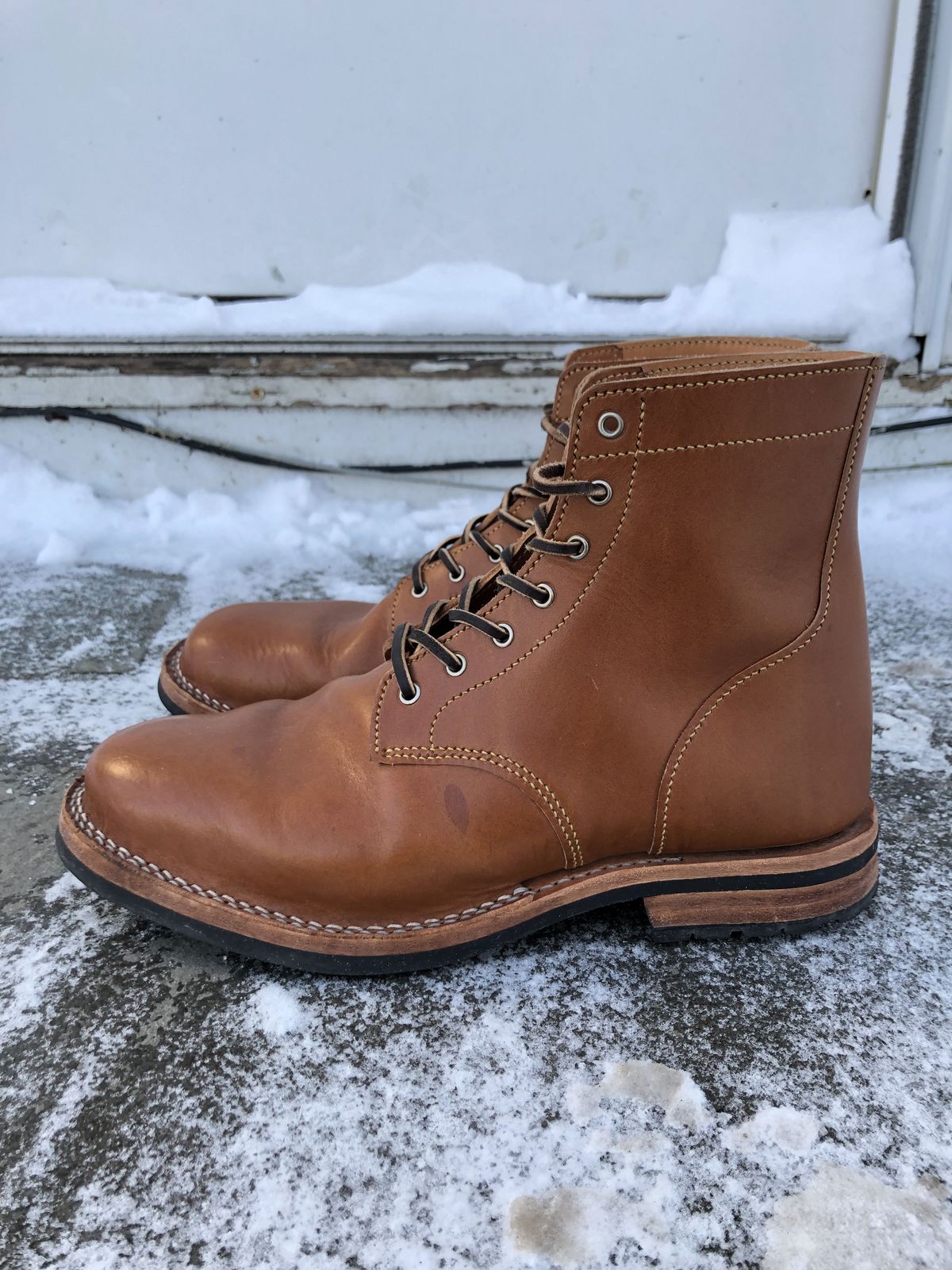 Photo by patinathunderdome on February 5, 2022 of the Confluence Leather #1 in MPG Bourbon Apollo.
