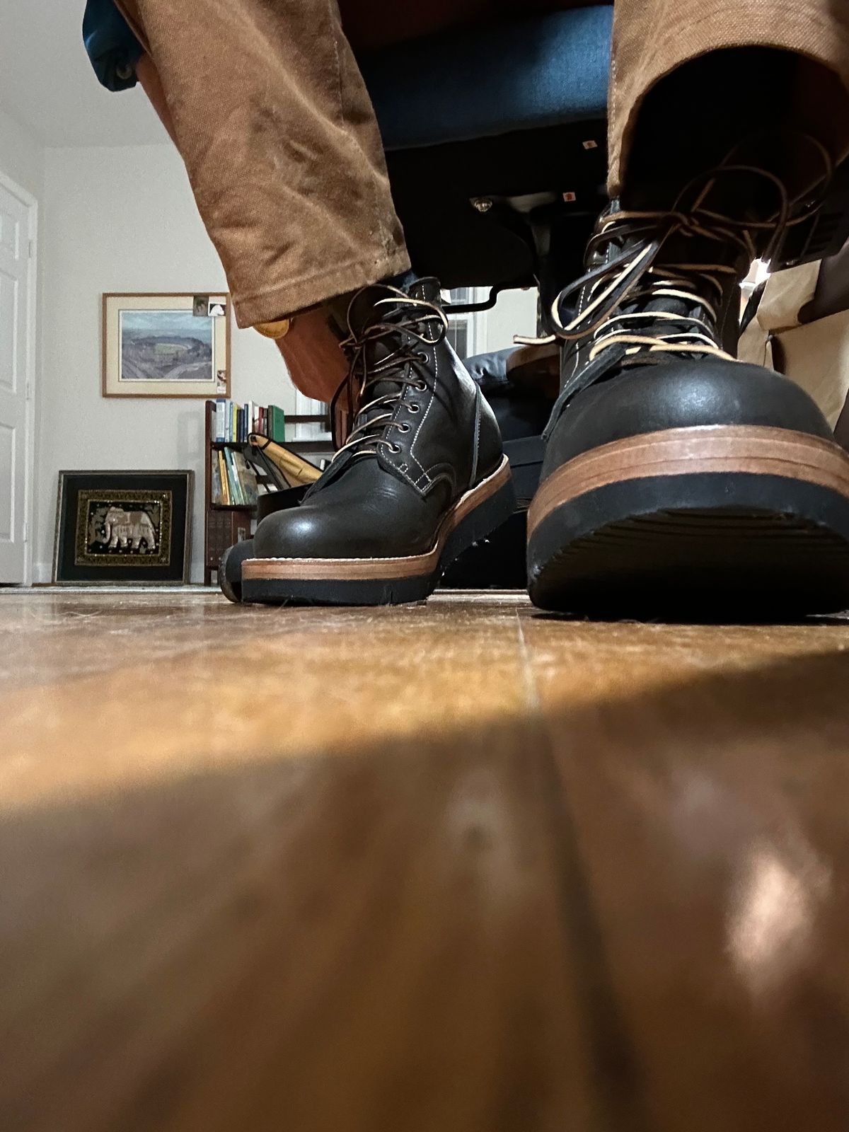 Photo by patinathunderdome on October 1, 2023 of the Truman Service Boot in Seidel Charcoal Grizzly.