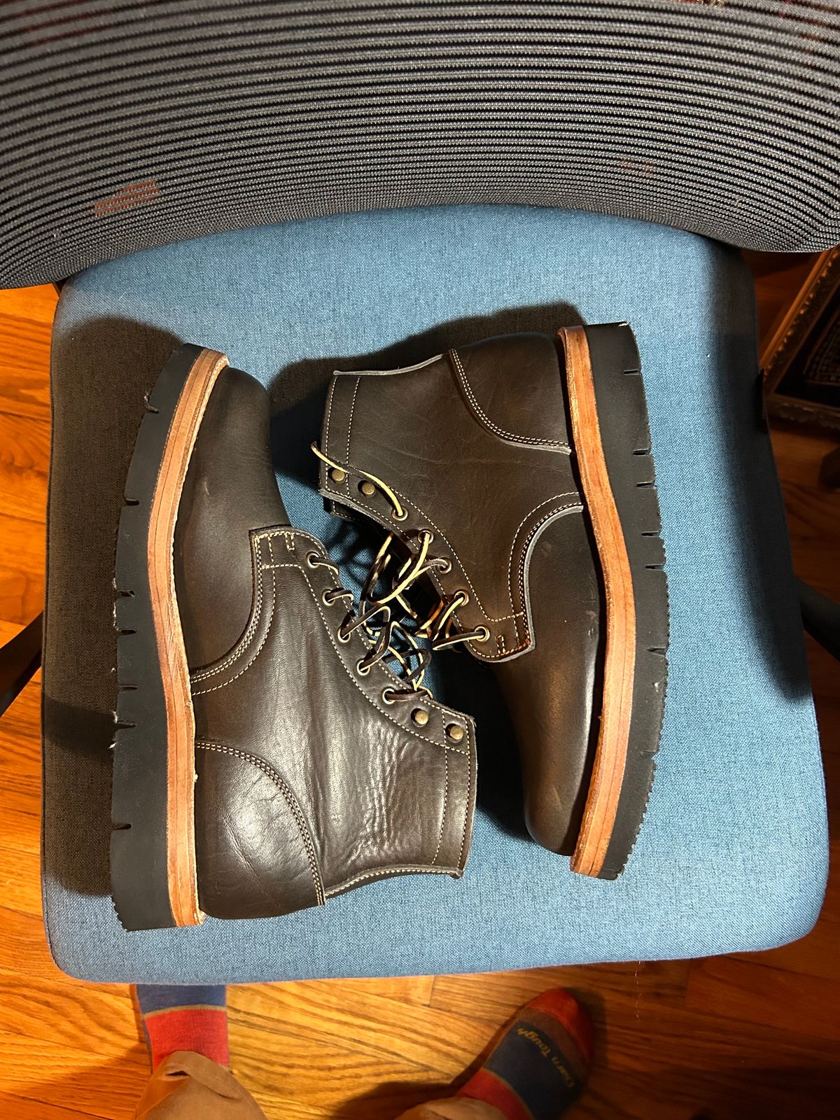 Photo by patinathunderdome on October 1, 2023 of the Truman Service Boot in Seidel Charcoal Grizzly.