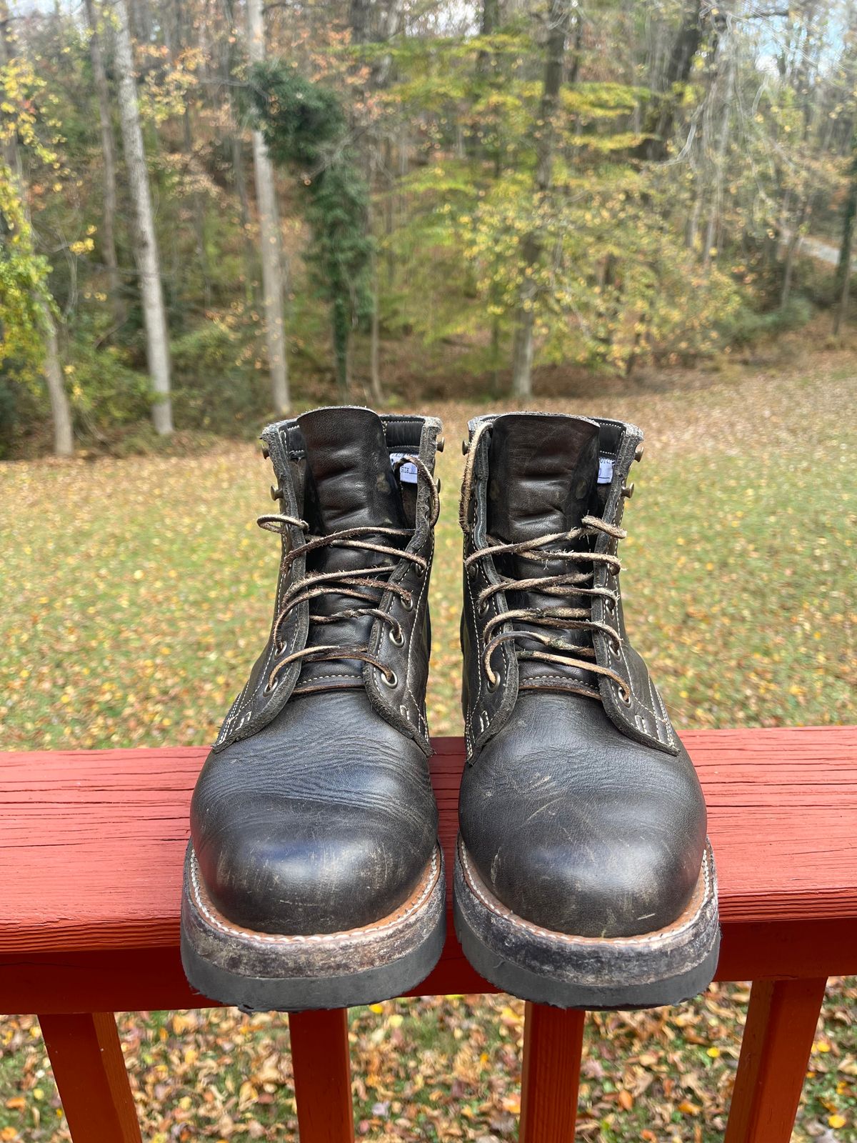 Photo by patinathunderdome on November 1, 2023 of the Truman Service Boot in Seidel Charcoal Grizzly.