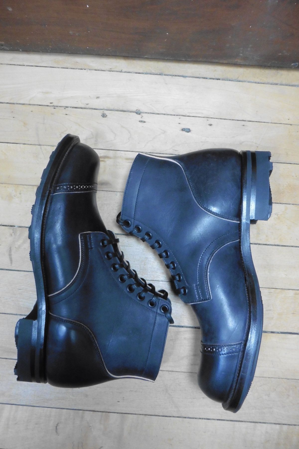 Photo by patinathunderdome on October 4, 2022 of the Viberg Service Boot in Maryam Black Horsebutt.