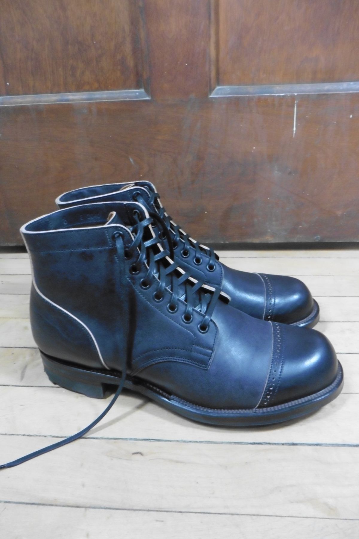 Photo by patinathunderdome on October 4, 2022 of the Viberg Service Boot in Maryam Black Horsebutt.