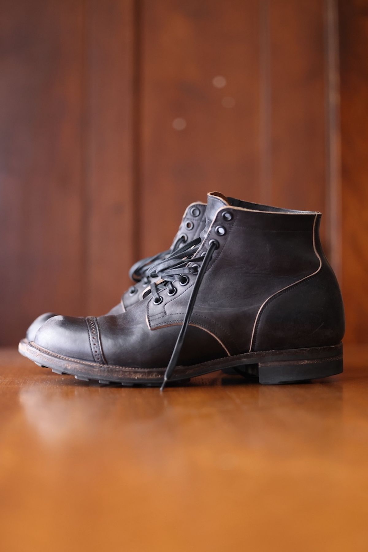 Photo by patinathunderdome on March 5, 2023 of the Viberg Service Boot in Maryam Black Horsebutt.