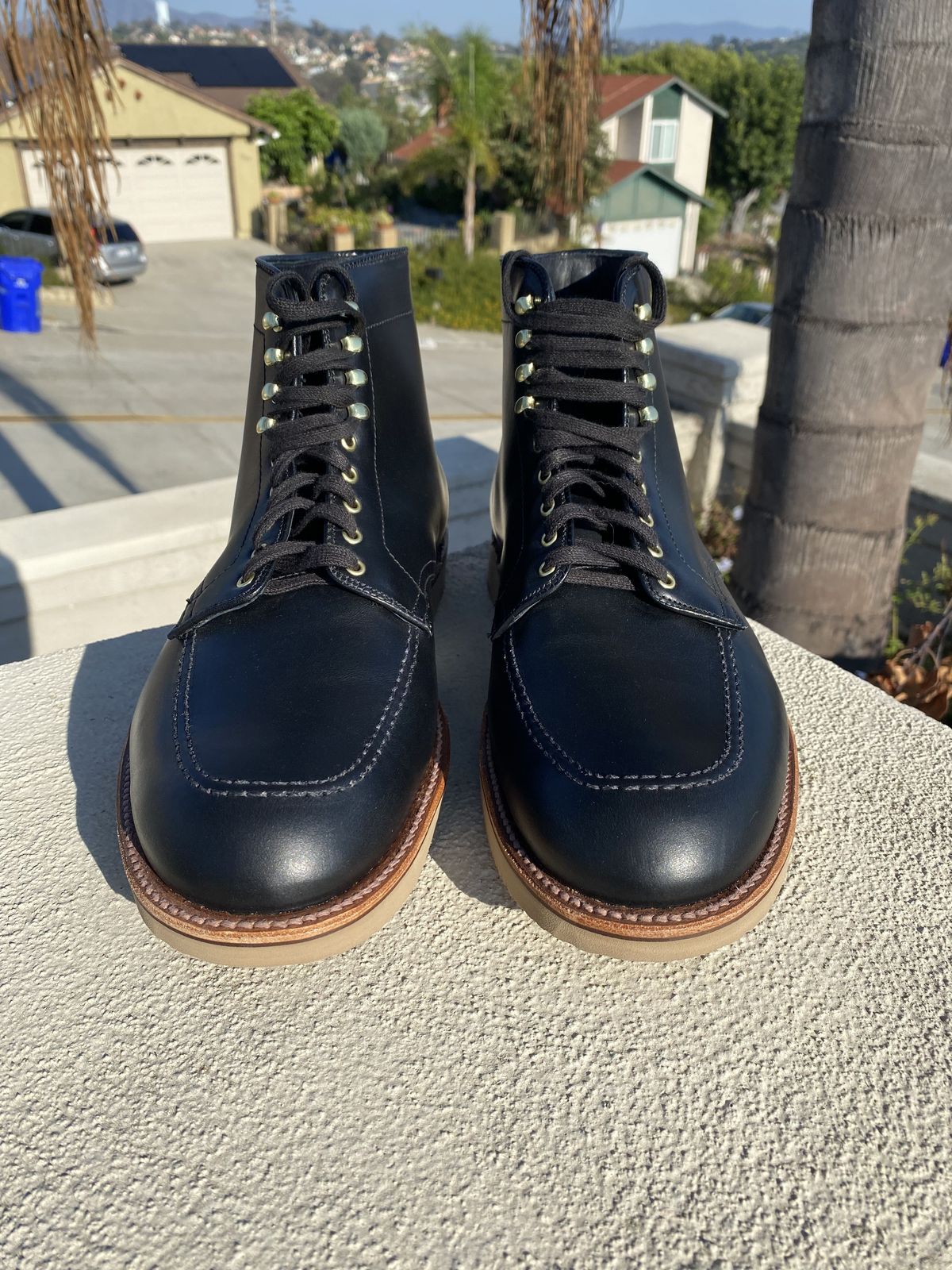 Photo by patinathunderdome on September 30, 2021 of the Alden Indy Boot in Horween Black Chromexcel.