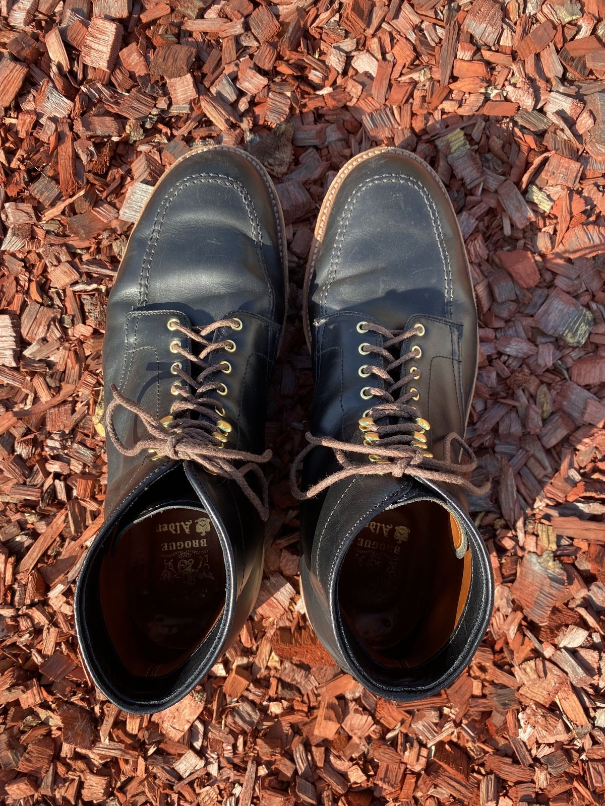 Photo by patinathunderdome on November 2, 2021 of the Alden Indy Boot in Horween Black Chromexcel.