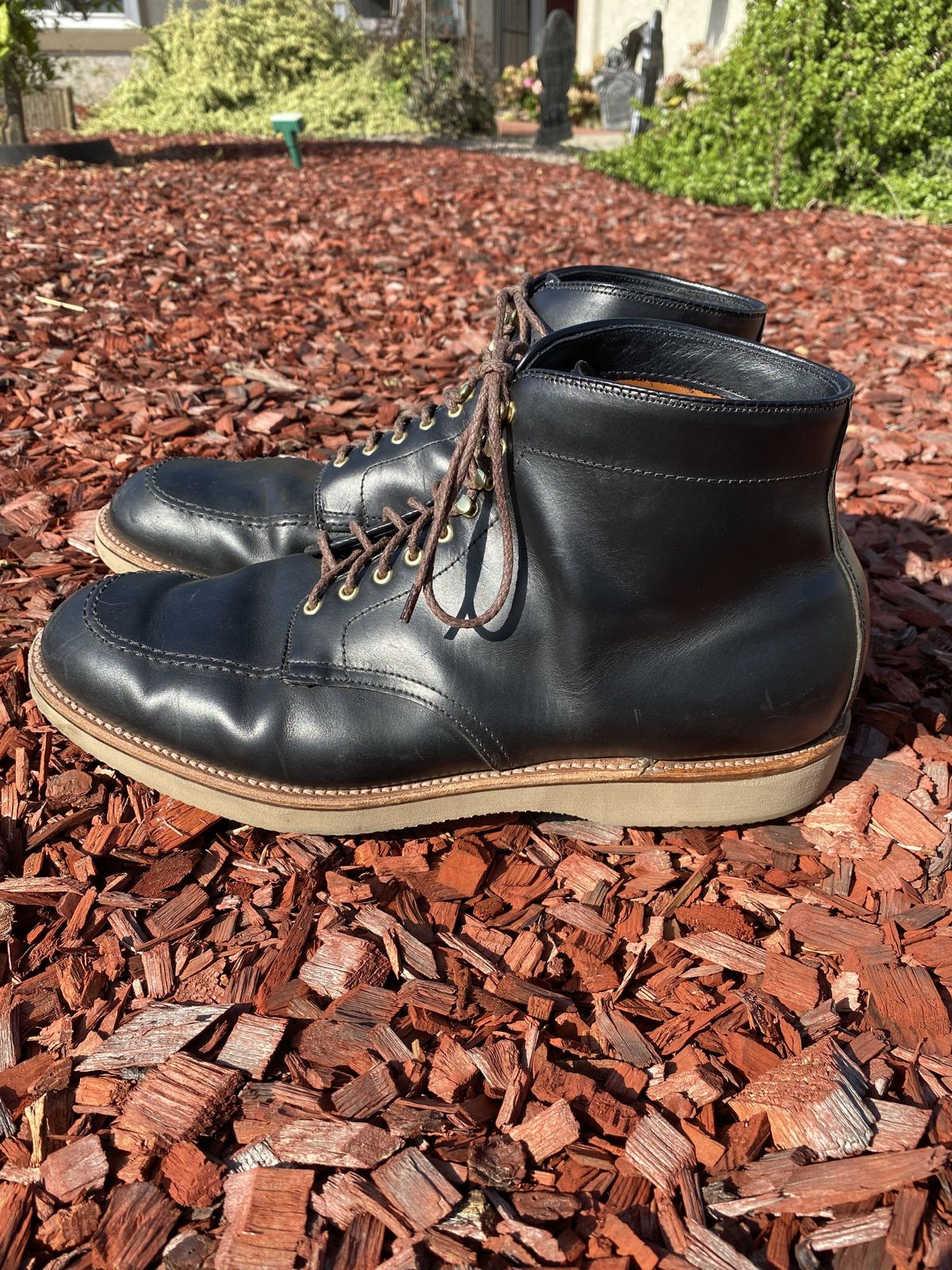 Photo by patinathunderdome on November 2, 2021 of the Alden Indy Boot in Horween Black Chromexcel.