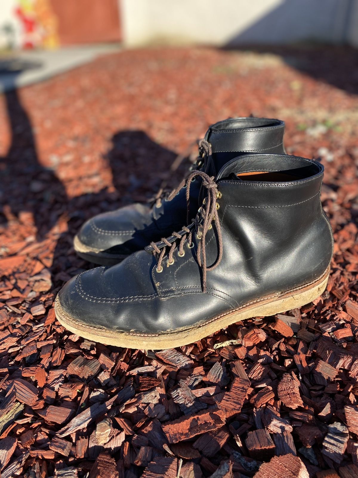 Photo by patinathunderdome on January 2, 2022 of the Alden Indy Boot in Horween Black Chromexcel.
