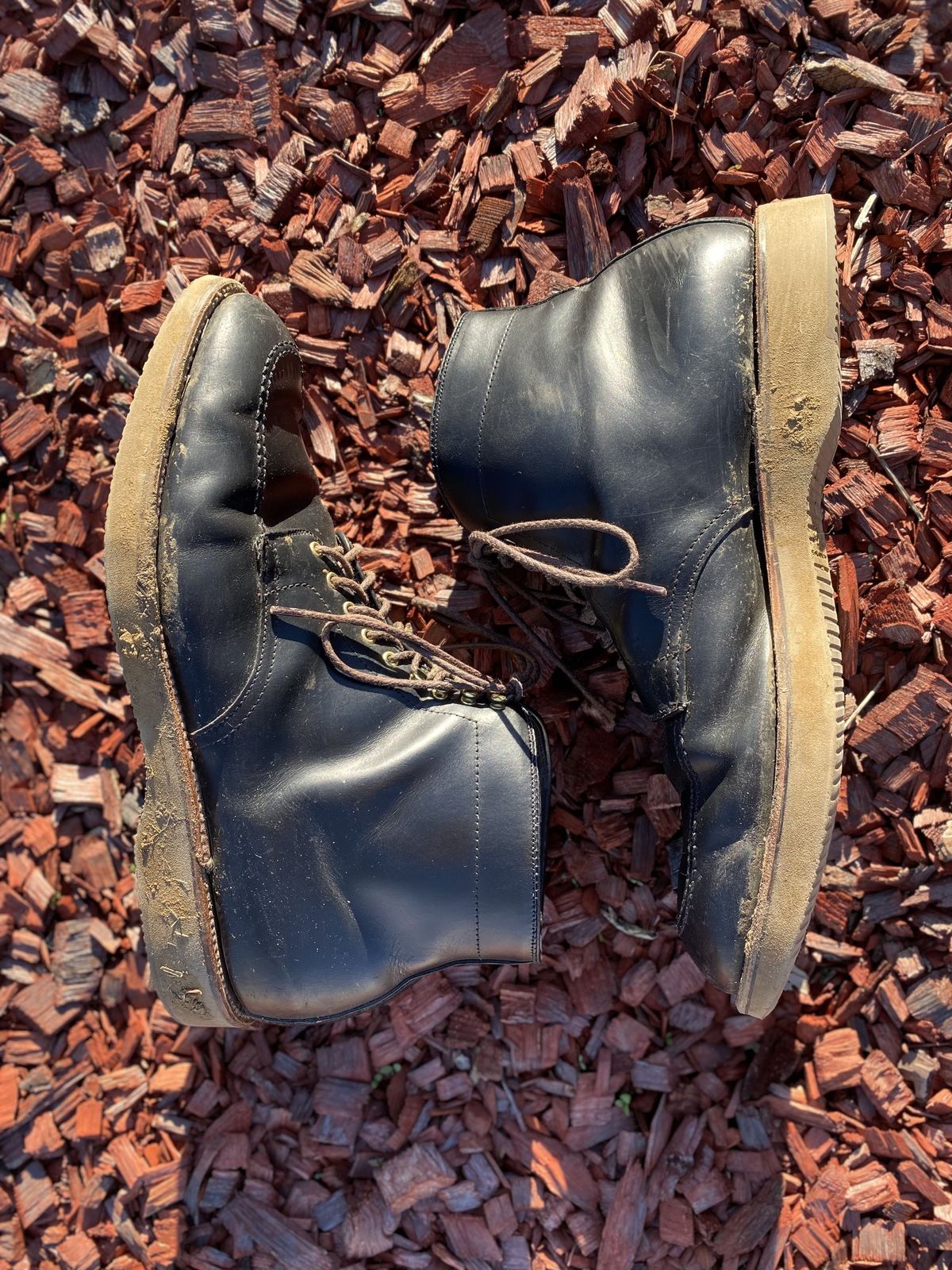 Photo by patinathunderdome on January 2, 2022 of the Alden Indy Boot in Horween Black Chromexcel.