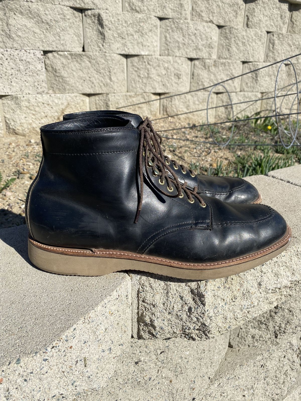 Photo by patinathunderdome on February 4, 2022 of the Alden Indy Boot in Horween Black Chromexcel.