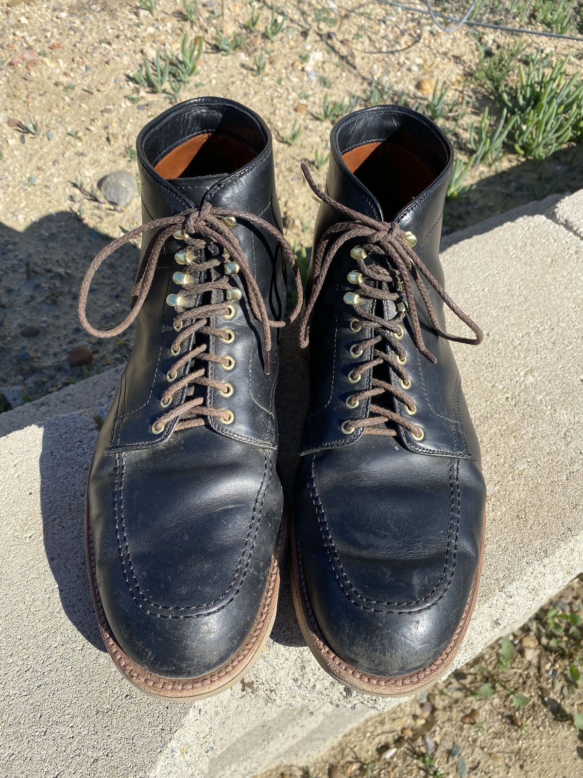 Photo by patinathunderdome on February 4, 2022 of the Alden Indy Boot in Horween Black Chromexcel.