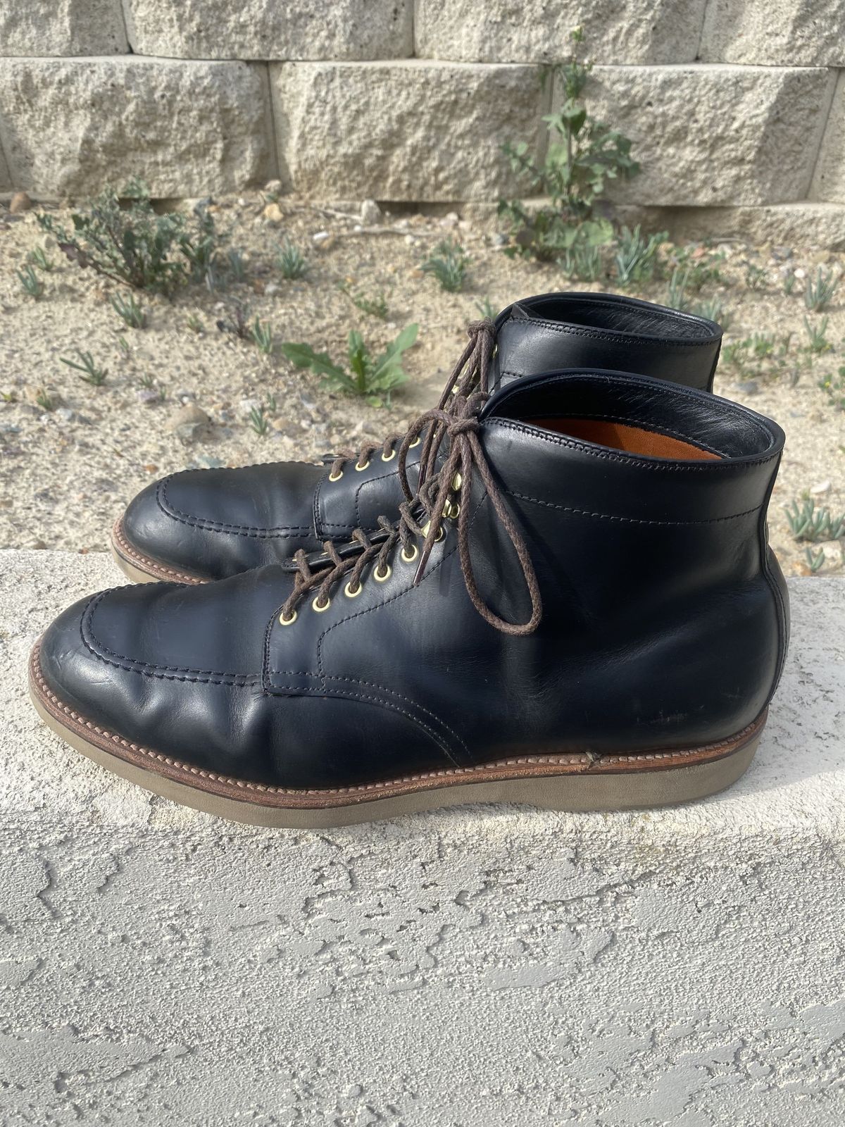 Photo by patinathunderdome on March 2, 2022 of the Alden Indy Boot in Horween Black Chromexcel.