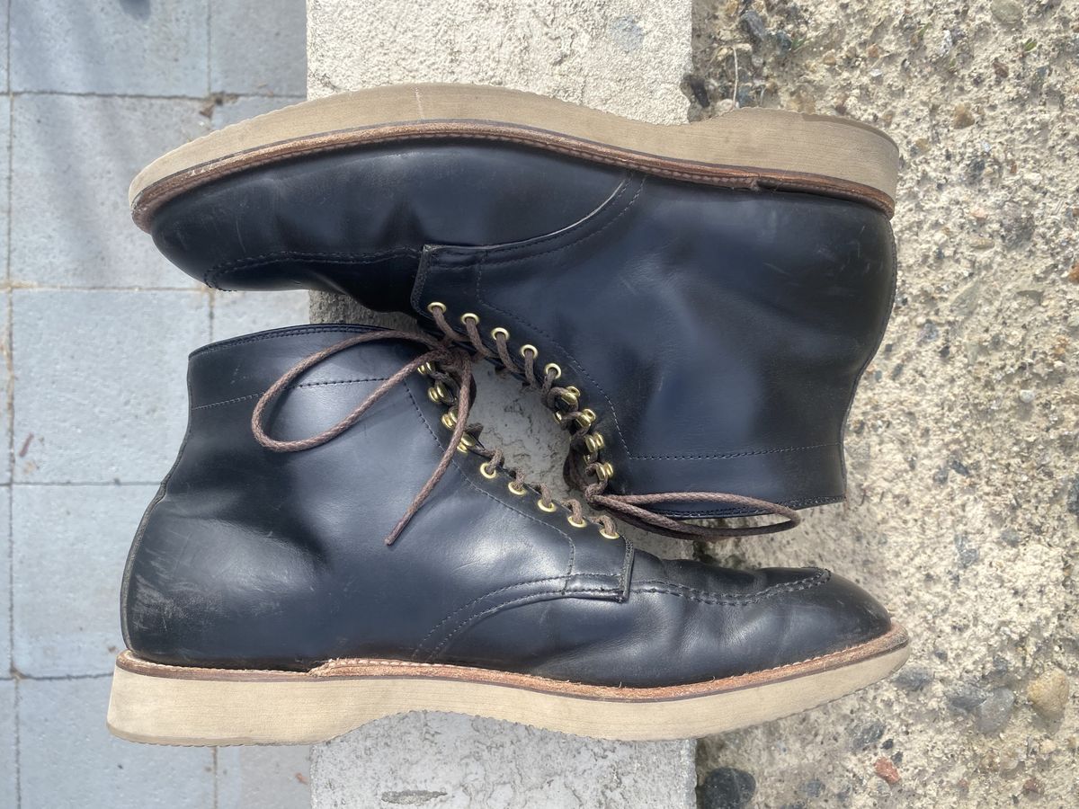 Photo by patinathunderdome on March 2, 2022 of the Alden Indy Boot in Horween Black Chromexcel.