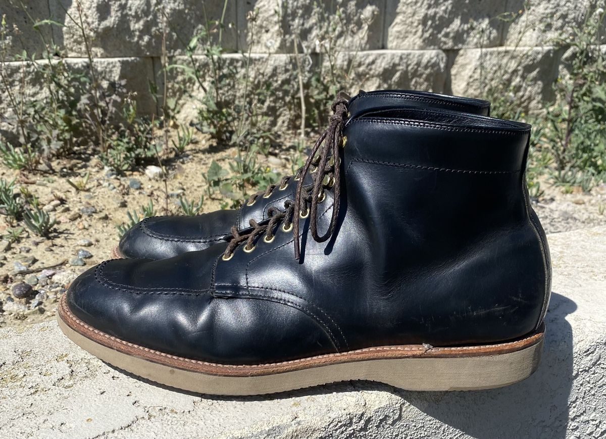 Photo by patinathunderdome on April 4, 2022 of the Alden Indy Boot in Horween Black Chromexcel.