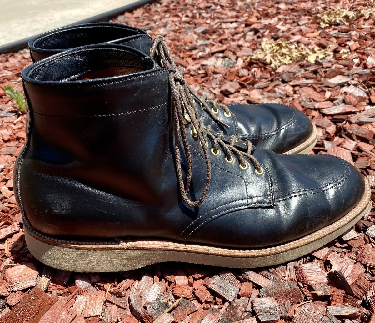 Photo by patinathunderdome on May 5, 2022 of the Alden Indy Boot in Horween Black Chromexcel.