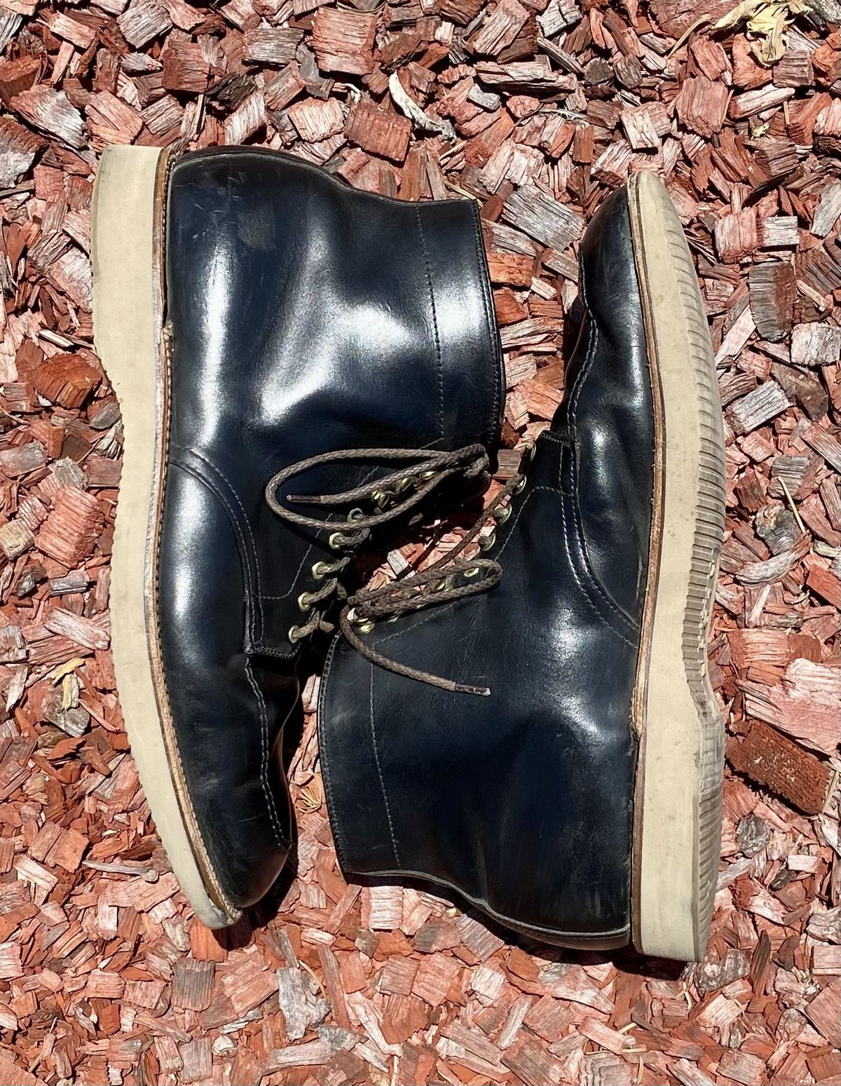 Photo by patinathunderdome on May 5, 2022 of the Alden Indy Boot in Horween Black Chromexcel.