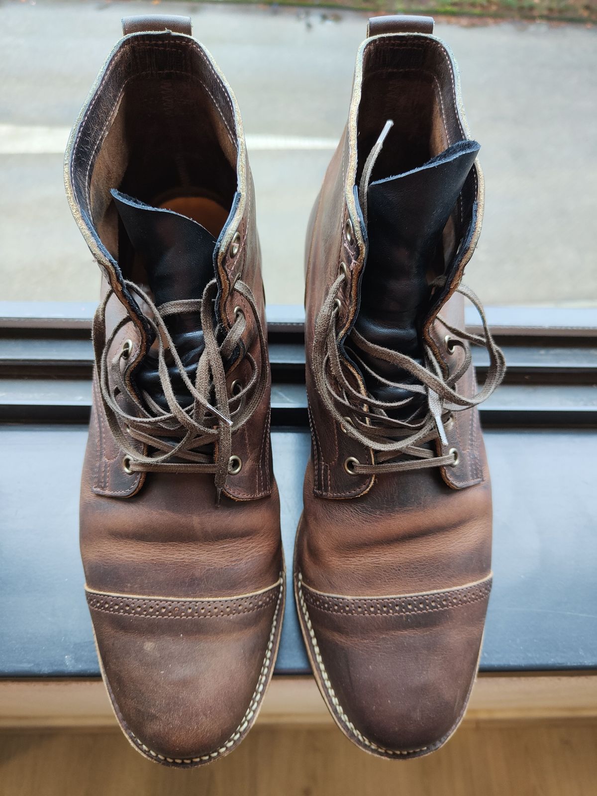 Photo by patinathunderdome on December 5, 2021 of the Viberg Service Boot in Horween Rowdy Dachshund.