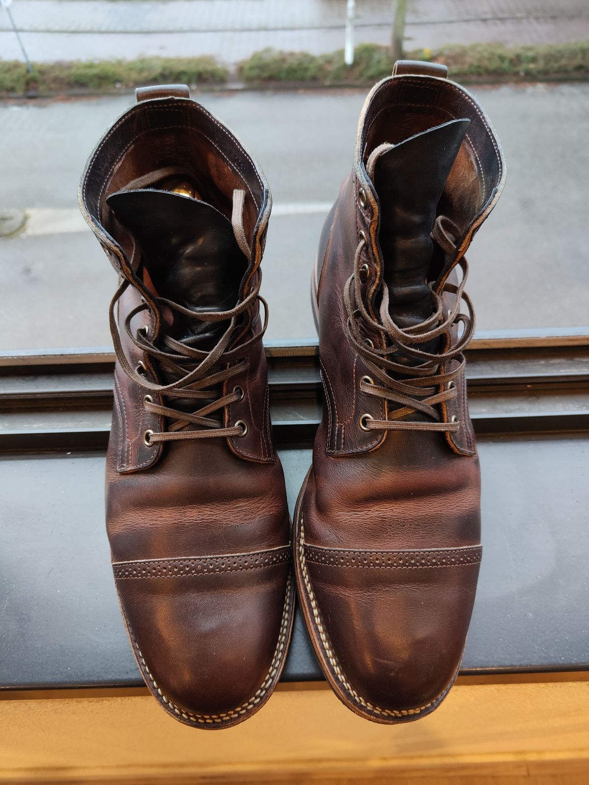 Photo by patinathunderdome on April 5, 2022 of the Viberg Service Boot in Horween Rowdy Dachshund.