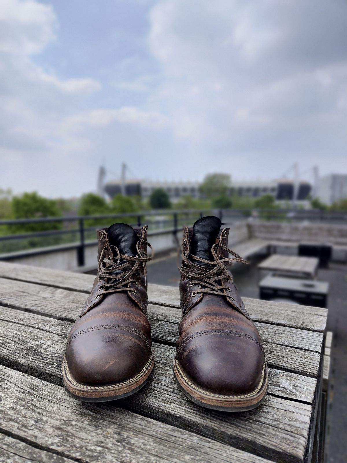 Photo by patinathunderdome on May 5, 2022 of the Viberg Service Boot in Horween Rowdy Dachshund.