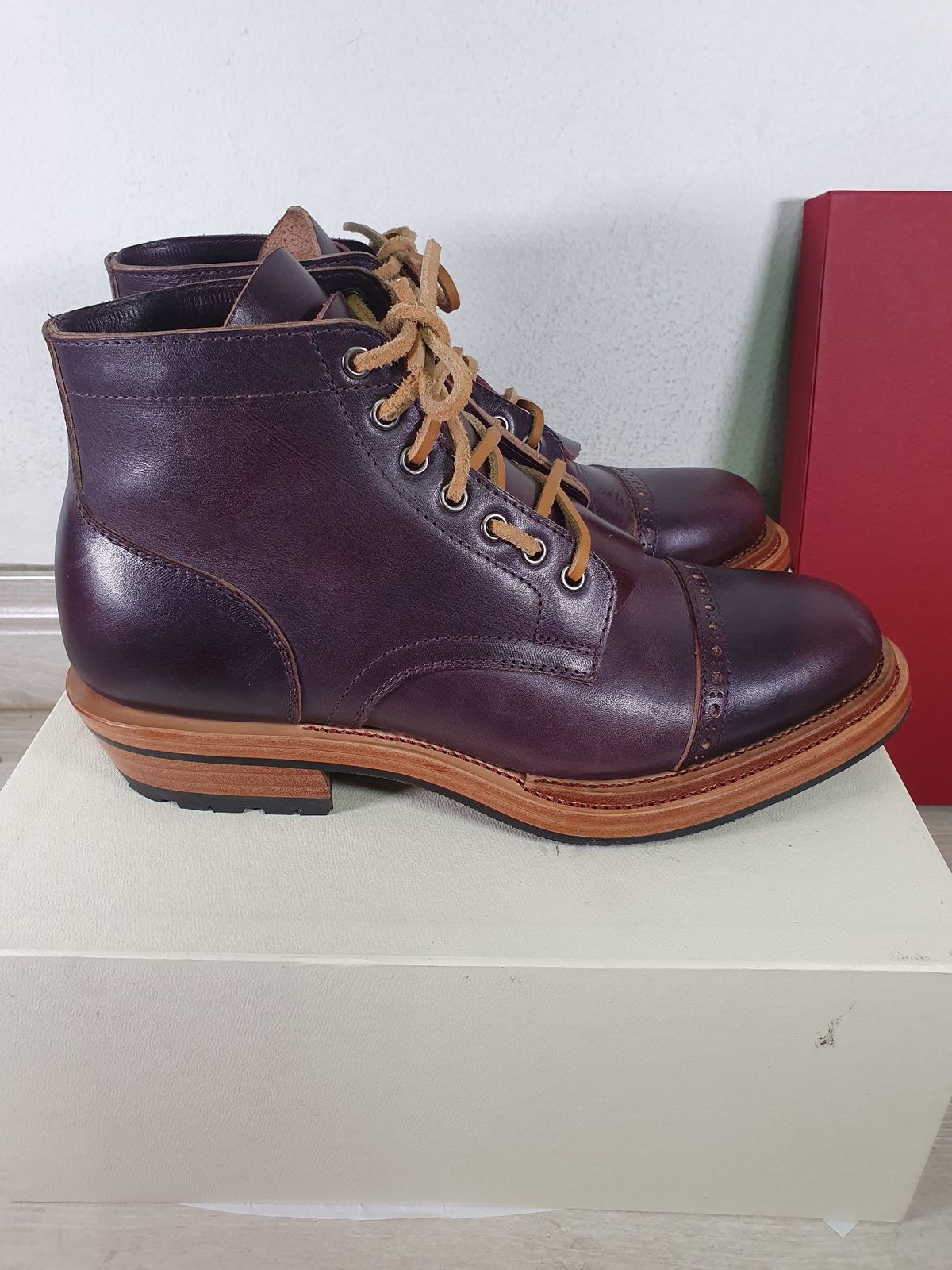 Photo by patinathunderdome on September 30, 2021 of the Tahura Captoelari in Indonesian Purple Javan Pull Up.