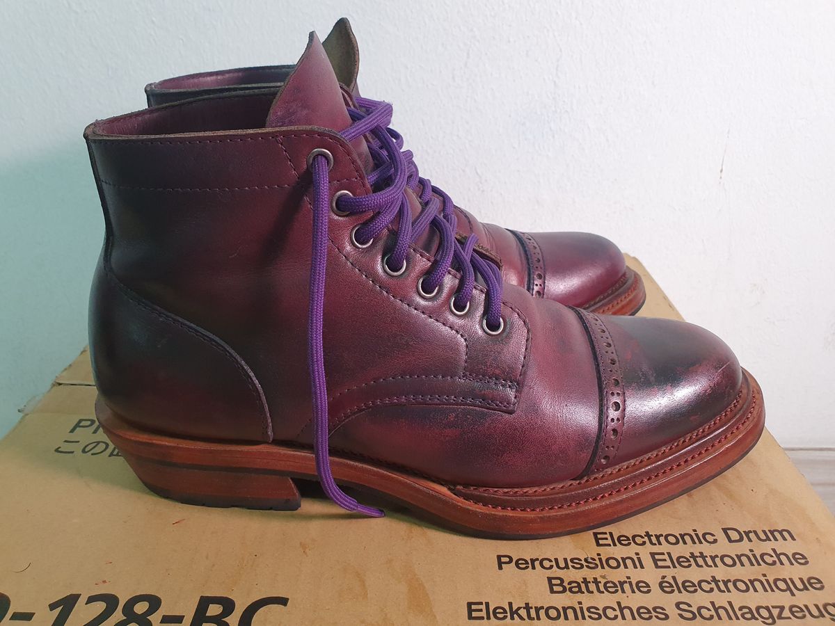 Photo by patinathunderdome on November 4, 2021 of the Tahura Captoelari in Indonesian Purple Javan Pull Up.