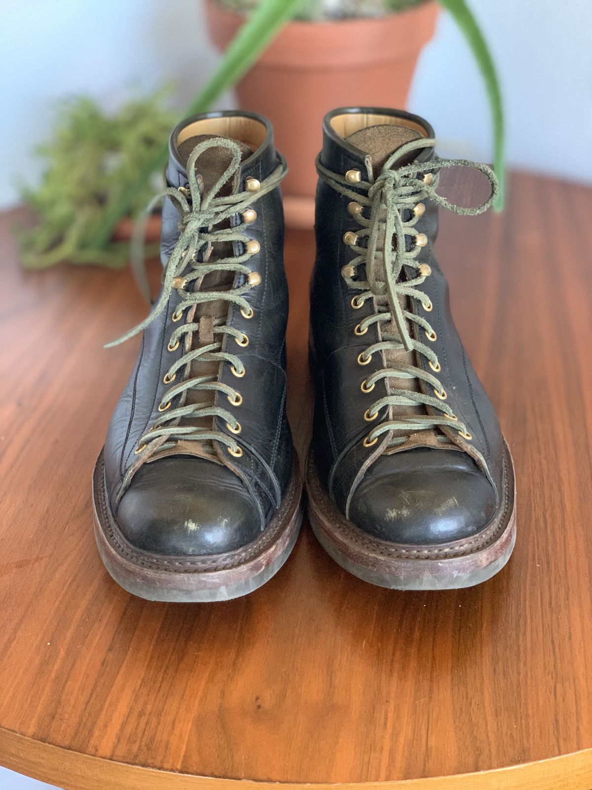 Photo by patinathunderdome on November 5, 2021 of the Sagara Cordmaster in Badalassi Carlo Oliva Minerva Overdyed Black.