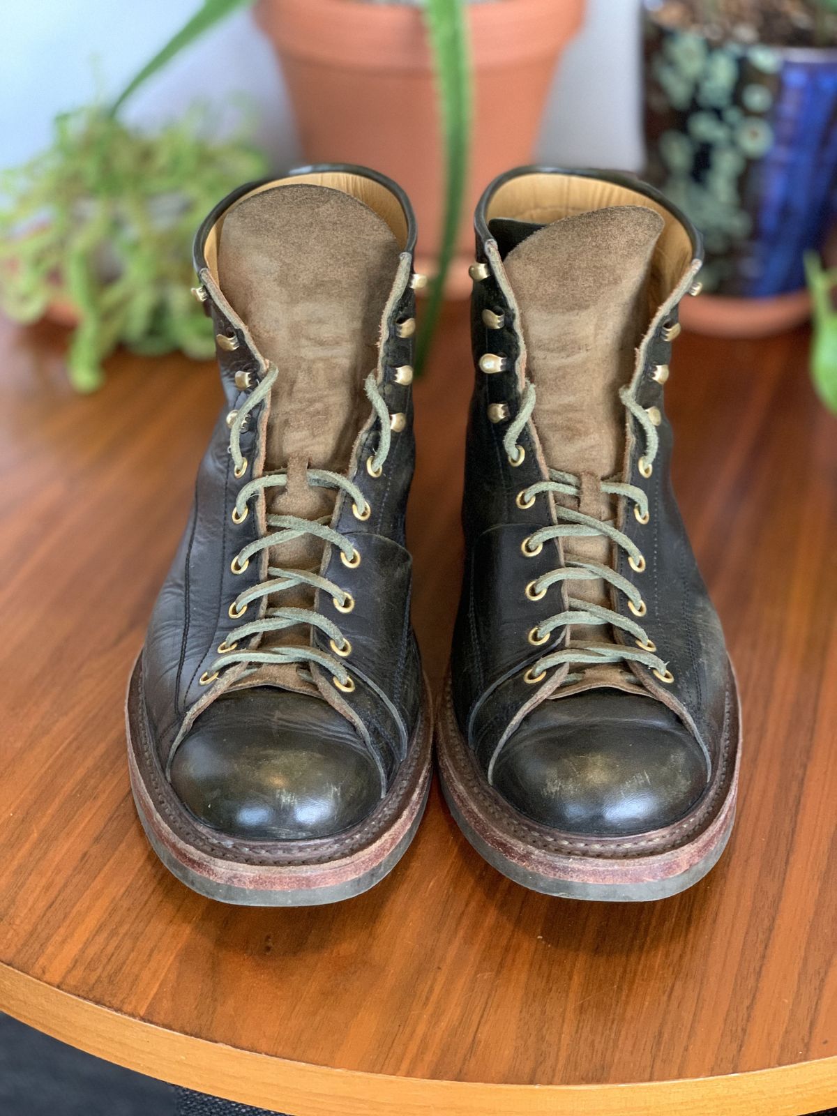 Photo by patinathunderdome on January 4, 2022 of the Sagara Cordmaster in Badalassi Carlo Oliva Minerva Overdyed Black.