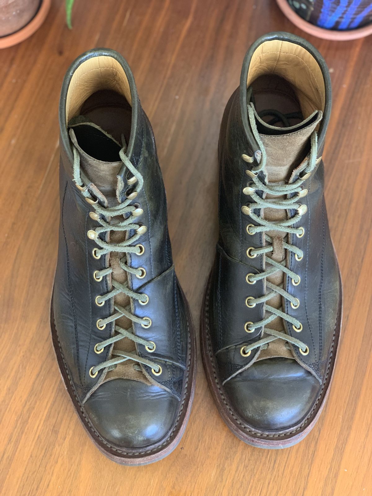 Photo by patinathunderdome on February 4, 2022 of the Sagara Cordmaster in Badalassi Carlo Oliva Minerva Overdyed Black.