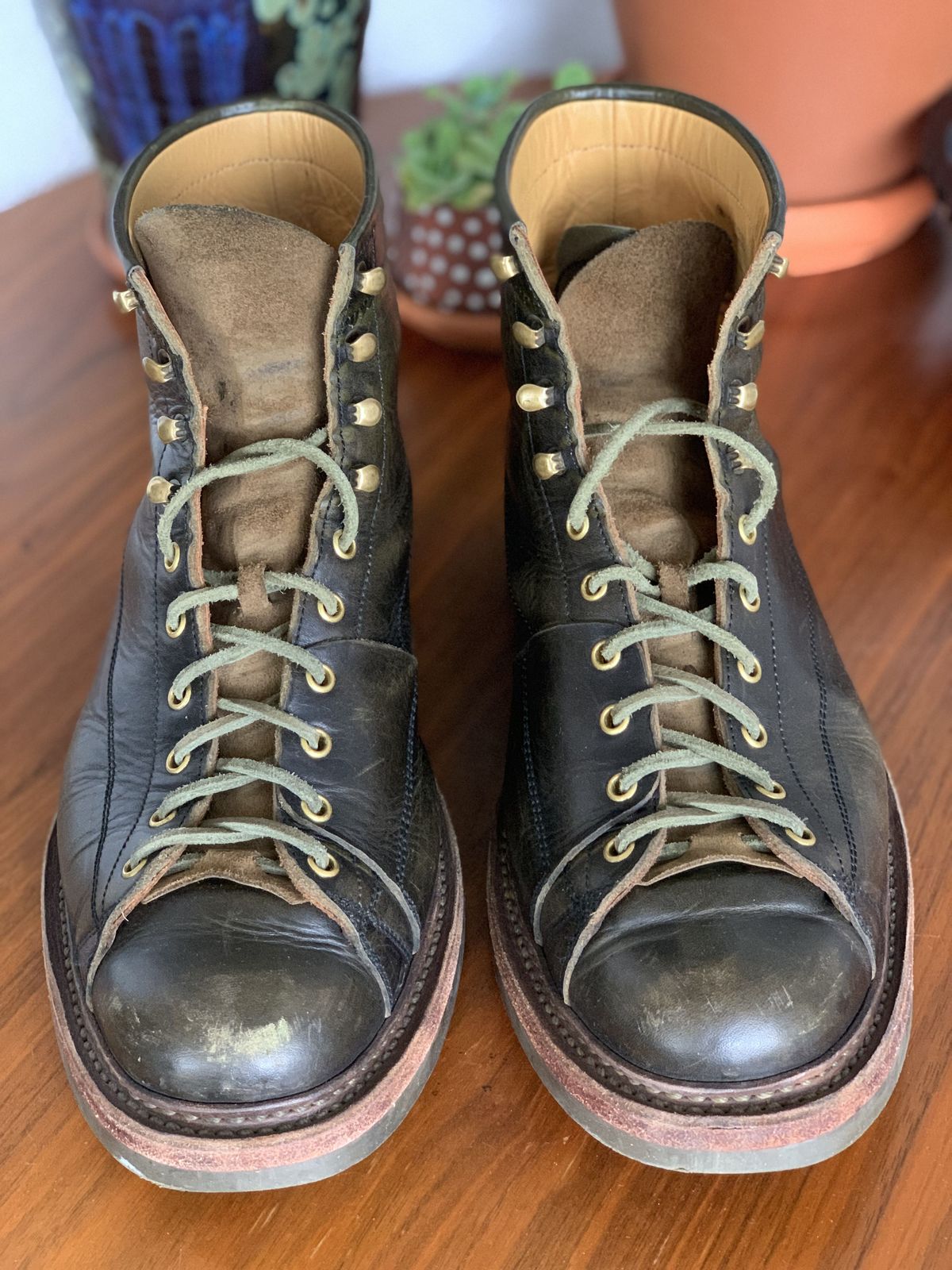 Photo by patinathunderdome on April 3, 2022 of the Sagara Cordmaster in Badalassi Carlo Oliva Minerva Overdyed Black.