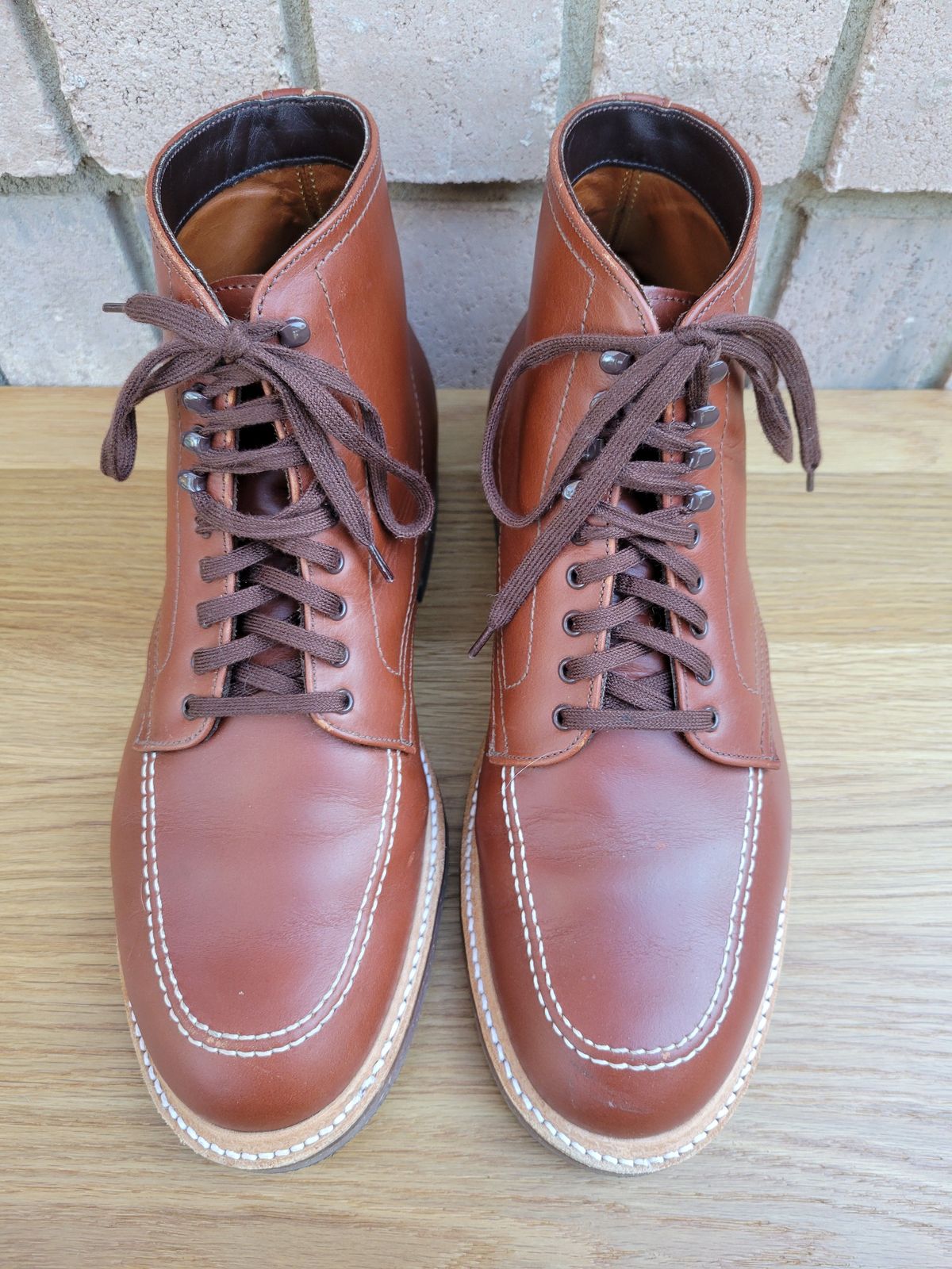 Photo by patinathunderdome on November 5, 2021 of the Alden Indy Boot in Horween Mahogany Legacy.